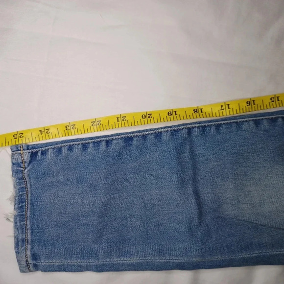 American Eagle Next level stretch Curvy Highest rise distressed Jegging - Picture 10 of 14